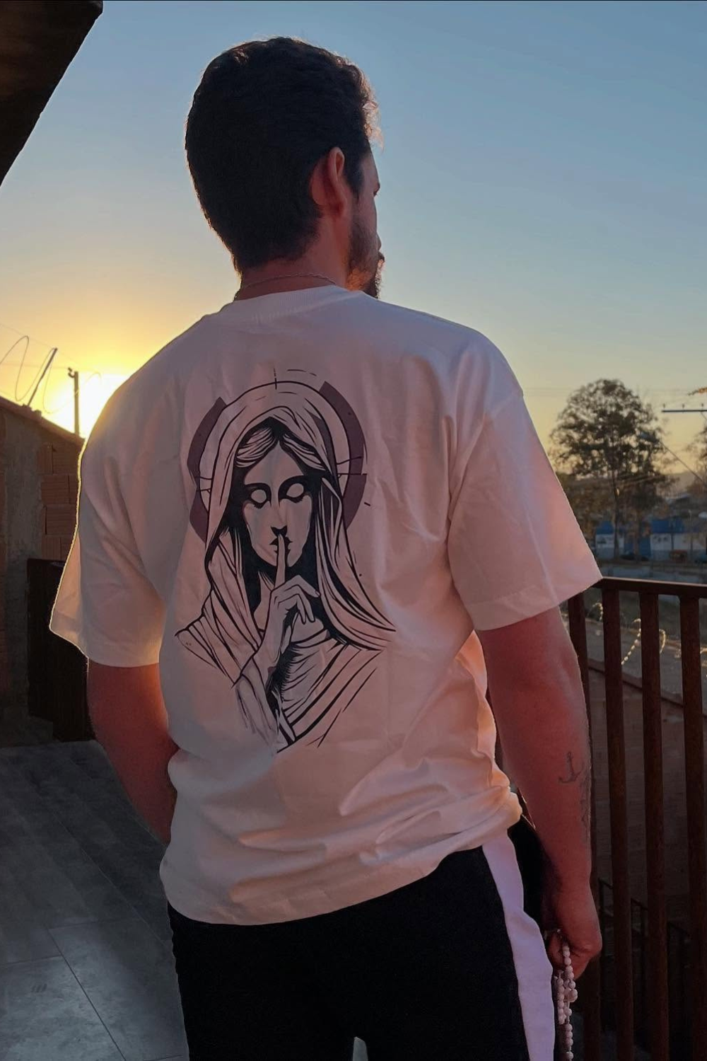 Camisa Oversized Silêncio de Maria